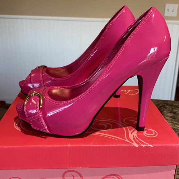 Charlotte Russe hot pink patent pumps size 6 - Picture 2 of 3